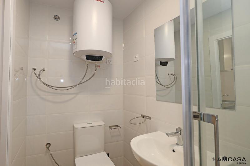 Foto ae70e652-cf21-46dc-8c6f-385221aa8f6b. Piso en Raval Barcelona