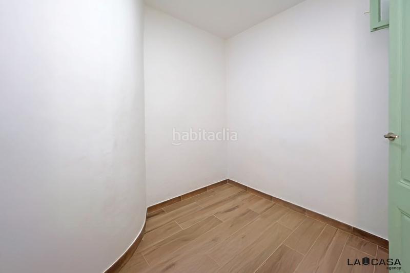 Foto d5375631-d3a7-43ef-8afd-16515900e20e. Piso en Raval Barcelona