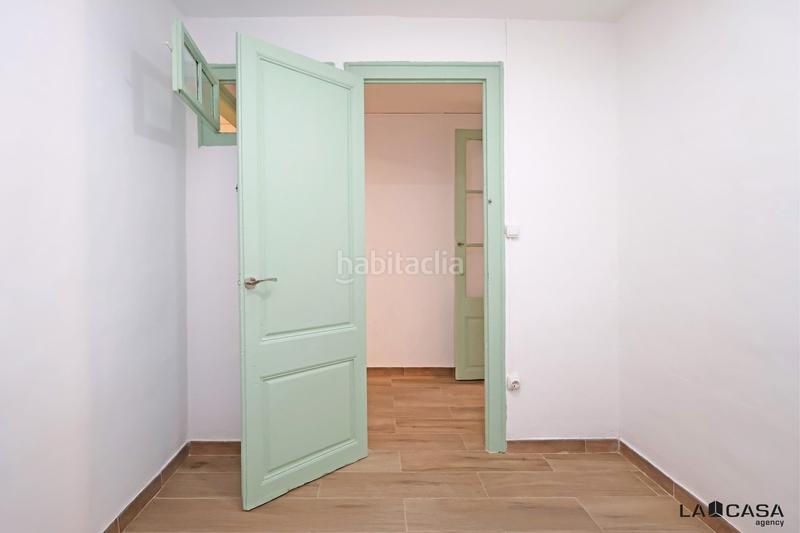 Foto fb11b070-a2ae-4f54-9a33-5514f323e38e. Piso en Raval Barcelona
