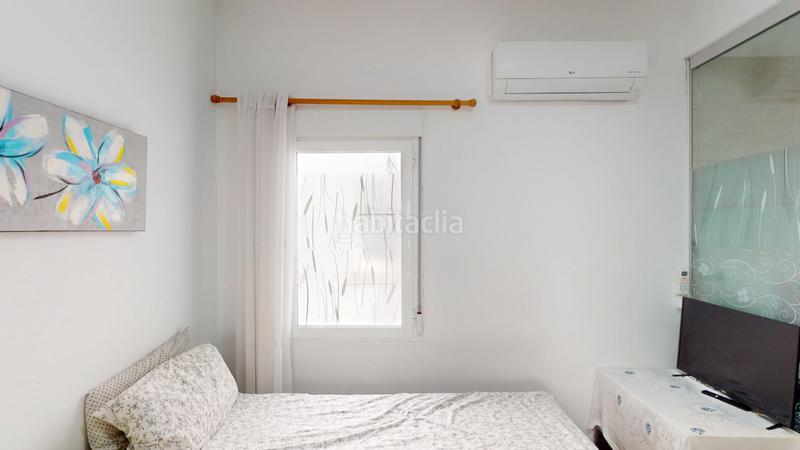 Foto b31bf709-ed25-4f0c-96bd-1e0e019626d9. Piso en Camí Fondo Valencia