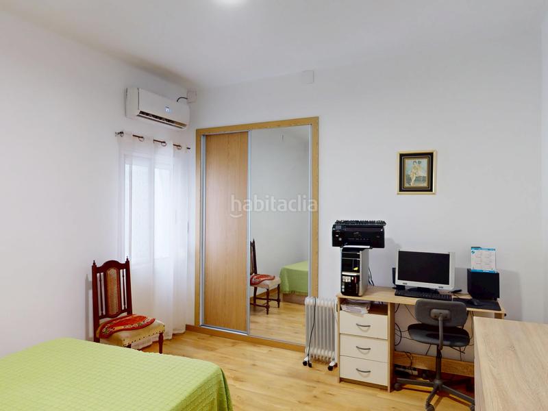 Foto f387d330-9696-4a32-a131-ece0114ad240. Piso en Camí Fondo Valencia