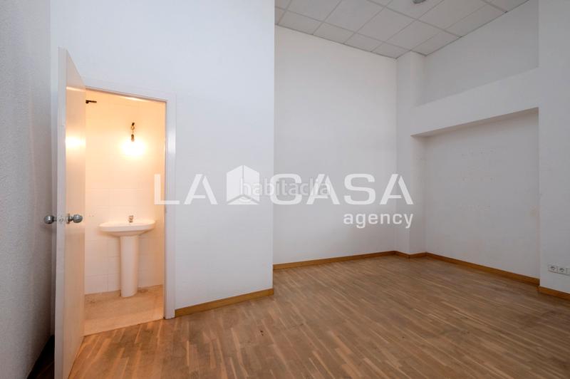 Foto bd29e67c-70ca-49da-8f98-9eac3f68b6fc. Geschäftsraum in Porta Barcelona