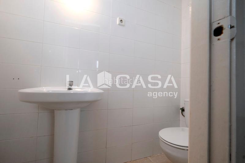 Foto b7a8e95d-99ca-4be9-940c-4791e104f897. Locale commerciale in Porta Barcelona