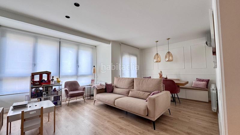 Foto eb8ec427-8f1b-40fb-8b4b-4c6d5bae484e. Piso en Can Vidalet Esplugues de Llobregat
