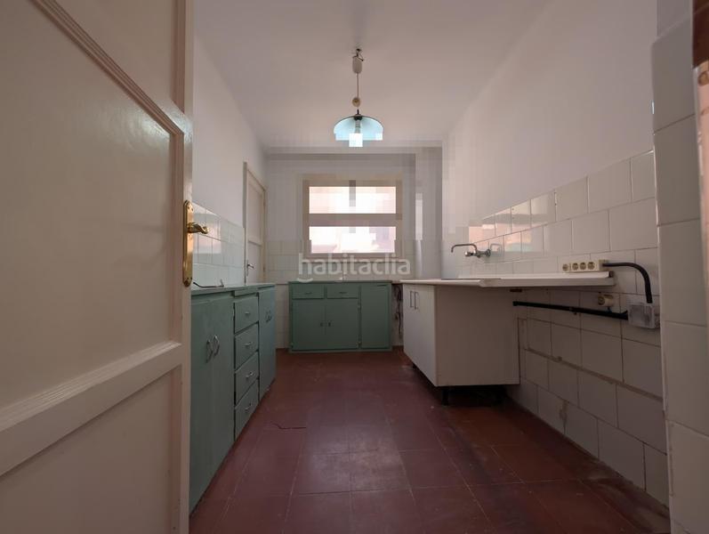 Foto f9e77bbd-2e65-4568-9125-00c7054a6324. Appartamento in La Gavarra Cornellà de Llobregat