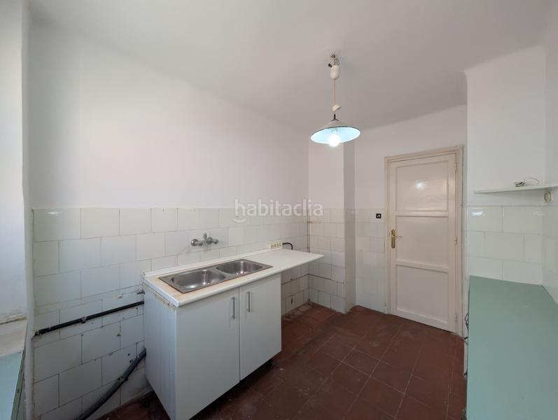 Foto 0617094d-97a2-4113-8323-c4c7450d20c0. Piso en La Gavarra Cornellà de Llobregat