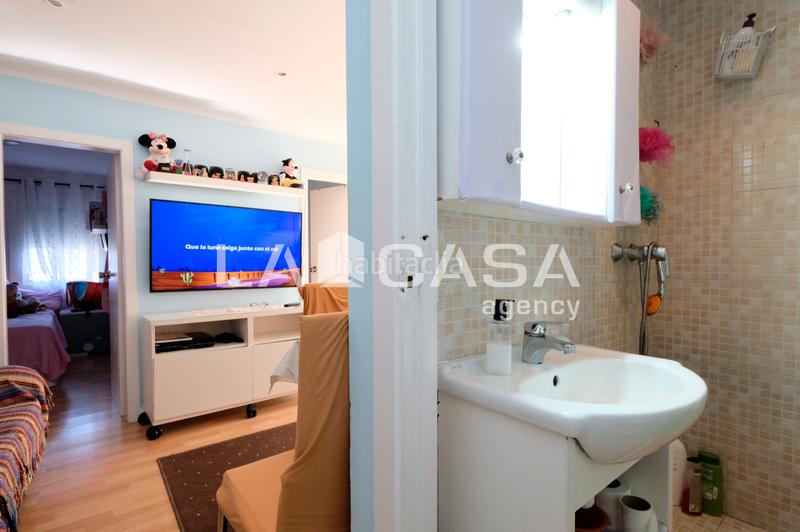 Foto 4aab3959-e3be-4013-a02e-411a1e49c873. Etagenwohnung mit heizung in Trinitat Nova Barcelona