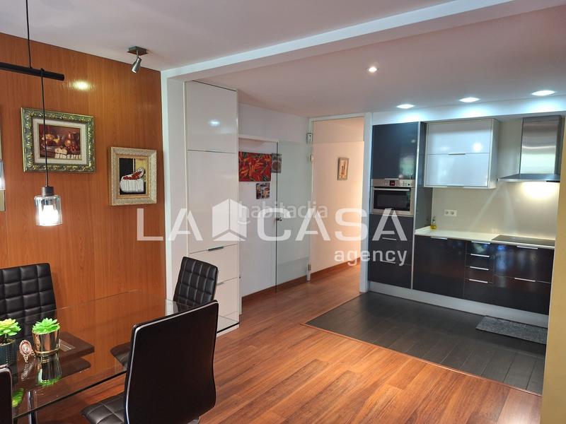 Foto b70b8153-fe2d-4dc0-baa2-85c428828417. Piso en El Raval Santa Coloma de Gramenet