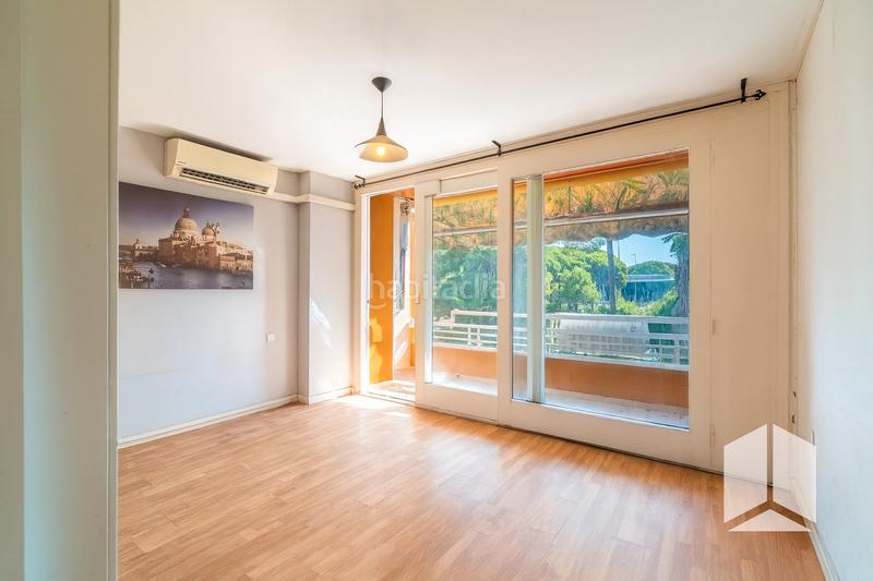 Foto f5f7325f-f164-4c66-b517-b936218e8c17. Appartement avec parking dans Gava Mar Gavà