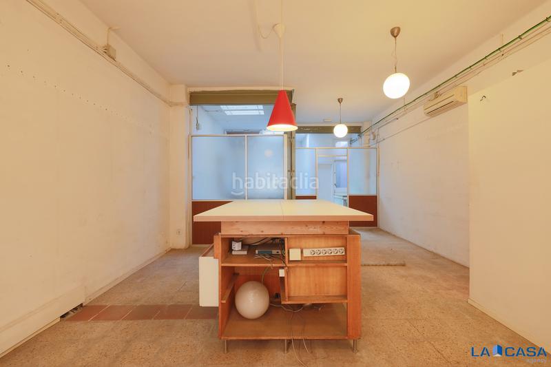 Foto f97ea19d-80c1-4443-a5cd-73a5484c3757. Local comercial en La Bordeta Barcelona