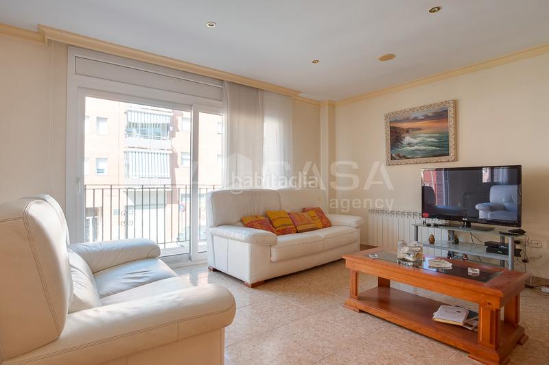 Foto affbbb3b-7529-4e02-8ba5-441685e76666. Casa a schiera con riscaldamento parcheggio in Font Verda Granollers