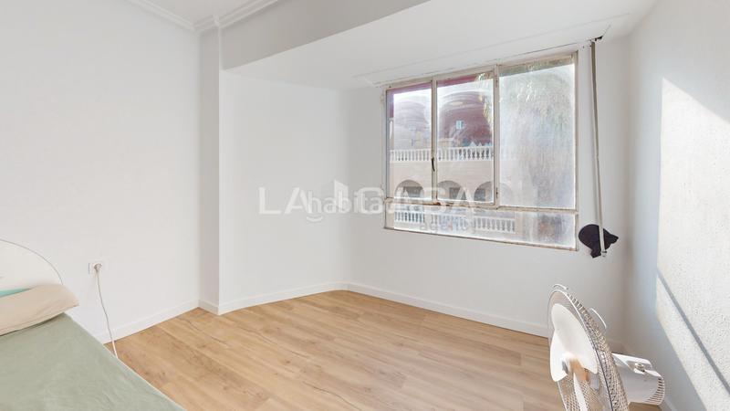 Foto c415a020-e7cd-44b6-944e-4fc6cfcdecd5. Etagenwohnung in Natzaret Valencia