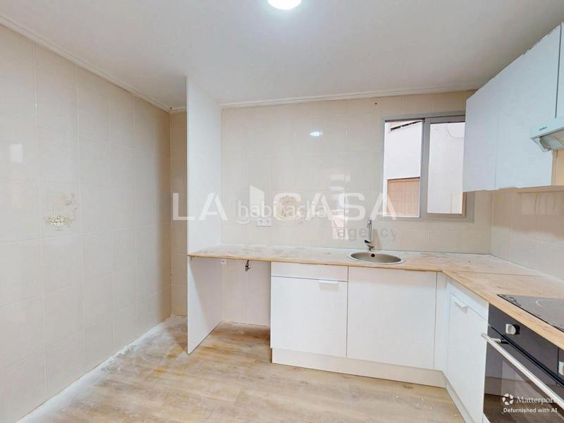 Foto f1455178-f909-4a46-b30d-ca8fd2457058. Etagenwohnung in Natzaret Valencia
