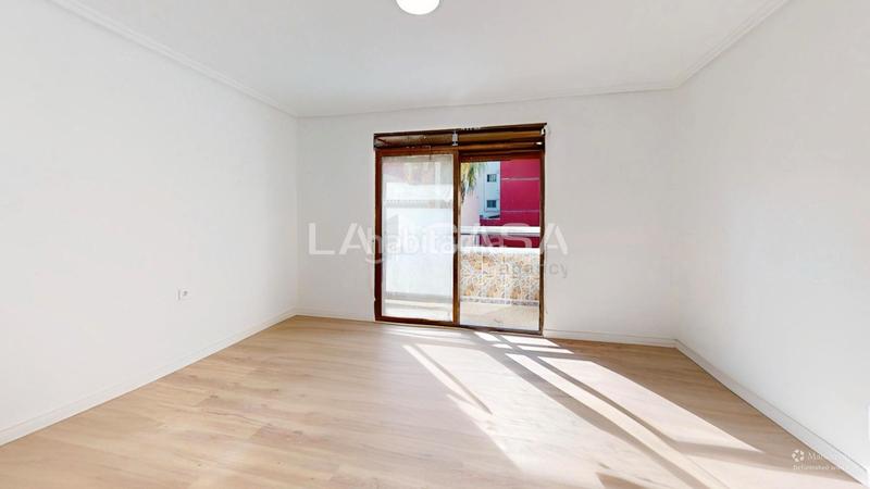 Foto 3350b43e-e075-443b-9afa-6cd54b1db194. Pis a Natzaret Valencia