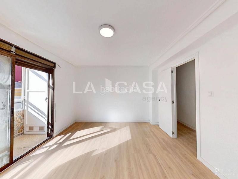 Foto d5fba1ae-d94b-45f3-9386-6e730dec4637. Pis a Natzaret Valencia