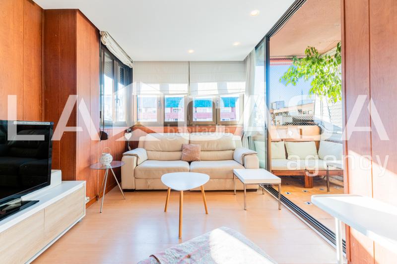 Foto 3501c786-108e-4901-95b9-568959551bec. Piso en Ciutat Jardí Valencia