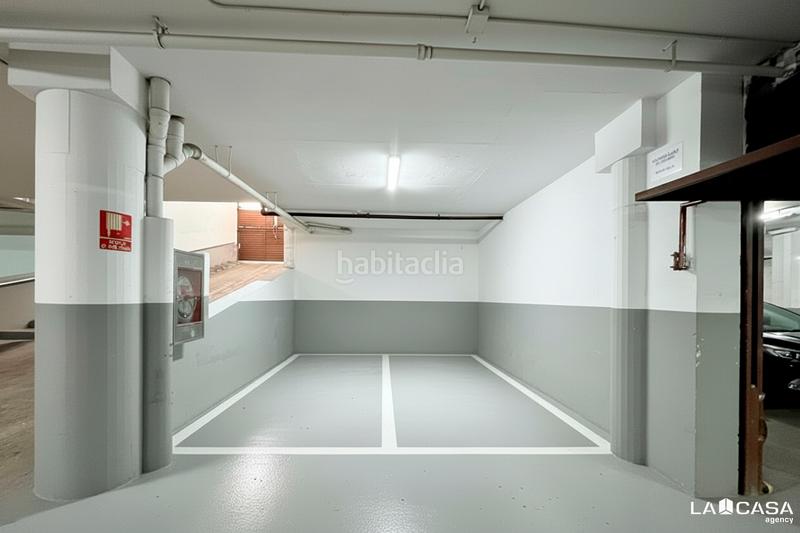Foto 696d7945-0639-4fa8-8fcd-47bfc1302d33. Flat with heating parking in La Plana Esplugues de Llobregat