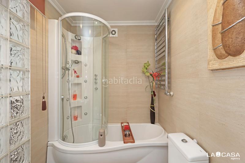 Foto 813e9bb0-b7b5-4e76-8517-85aef770db6d. Flat with heating parking in La Plana Esplugues de Llobregat