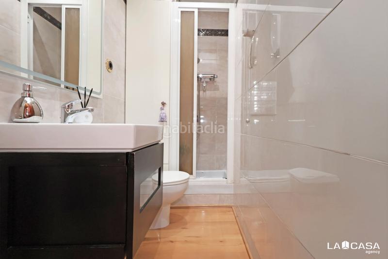 Foto be35bca7-f5b6-43ec-af65-8bf5a702516c. Flat with heating parking in La Plana Esplugues de Llobregat