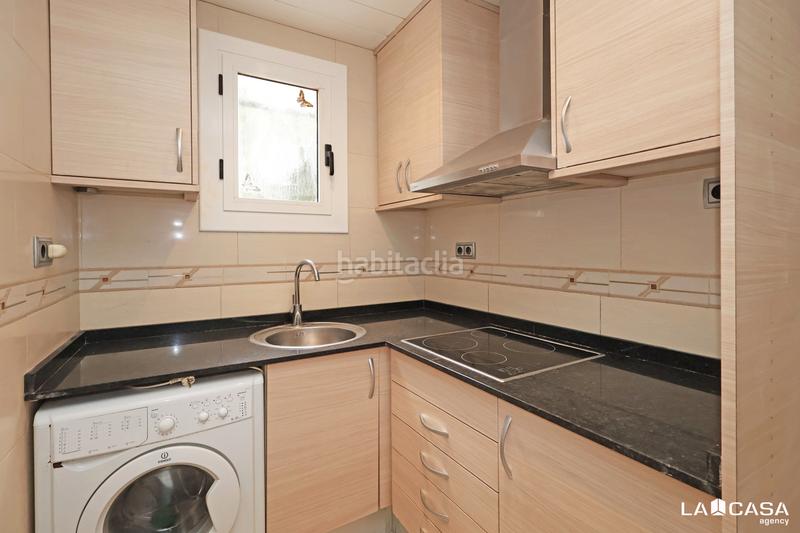 Foto 3d76210d-b9c6-44bd-9446-5cd73f907a81. Rez-de-chaussée dans Can Vidalet Esplugues de Llobregat