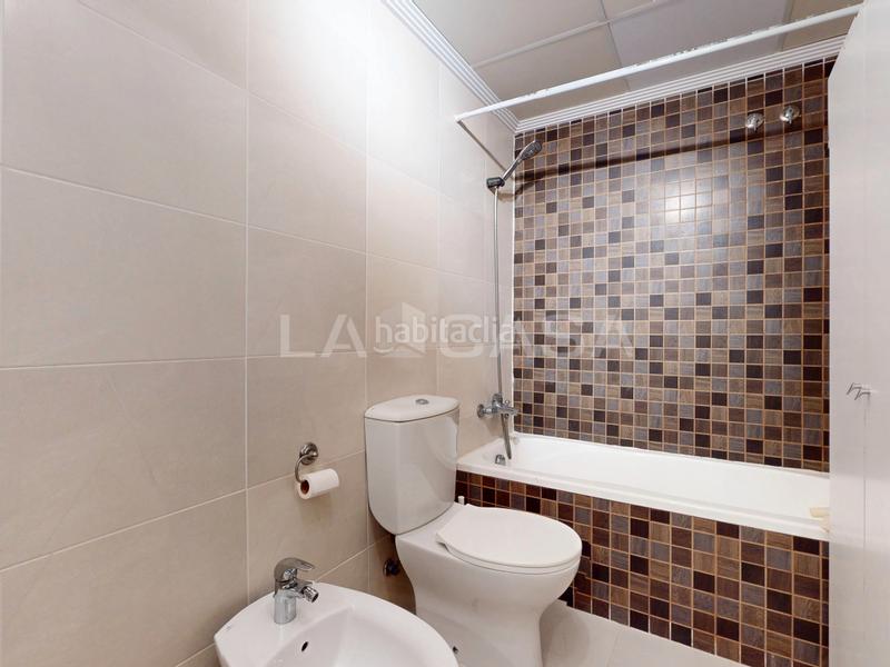 Foto 0d2e4423-d5ec-45f3-9ab0-a543d1e2895c. Appartamento in Aiora Valencia