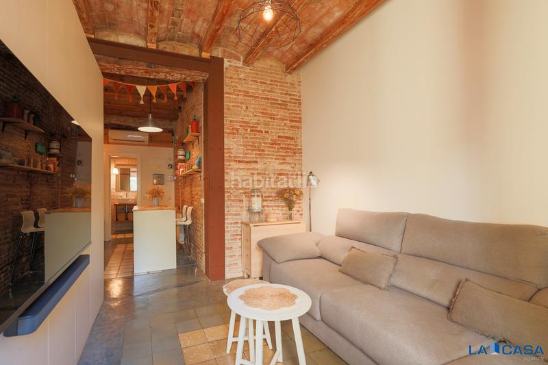 Foto efd6b1fc-6bd2-4621-9b87-035618754ed1. Appartamento in Sants Barcelona