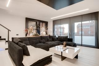 Casa adossada a Roca del Vallès (La)