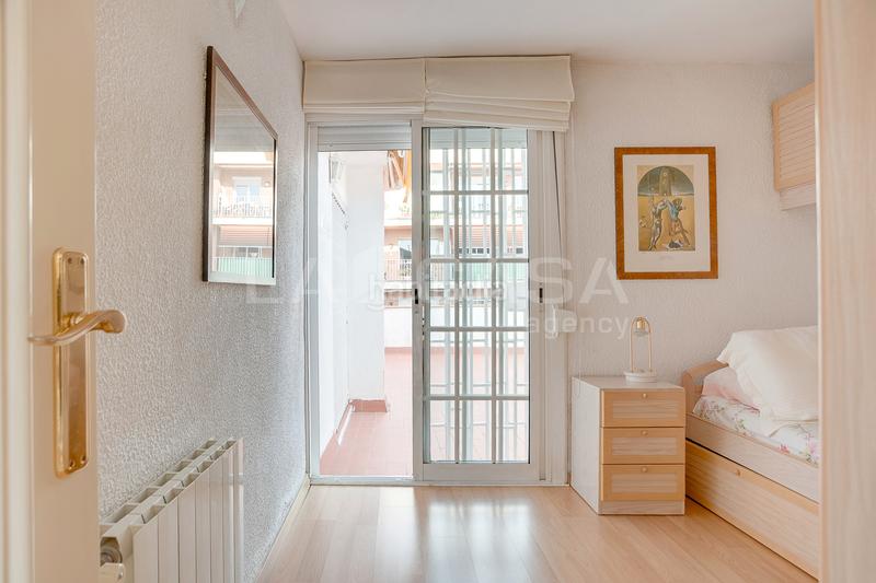 Foto 249a59c7-7d7e-4d38-bed2-b77a105d7a47. Attique avec chauffage dans El Clot Barcelona