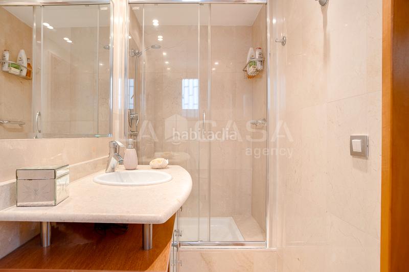 Foto 963d30ce-c28a-4aee-9d88-84823b2685da. Attique avec chauffage dans El Clot Barcelona