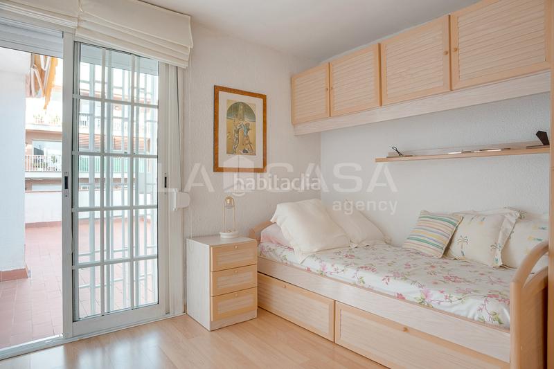 Foto 80d2a8b1-02ae-47e4-b16e-6c7c86fb694a. Dachwohnung mit heizung in El Clot Barcelona