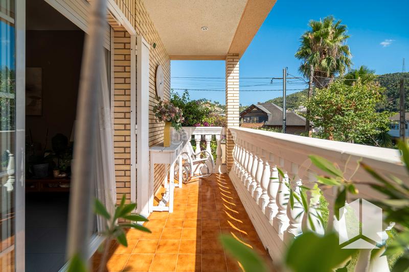 Foto 4ef9a515-e094-45b4-8db0-3f6ff99f143d. House with parking pool in Sant Vicenç dels Horts