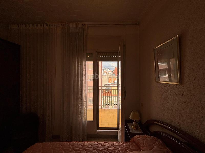 Foto 40bffa10-db81-40b5-b83c-f5e975606410. Etagenwohnung mit heizung in Sants-Badal Barcelona