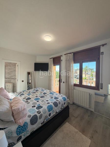 Foto dbf2ebc6-12e2-4f81-96ad-330596873fc9. Maison avec parking dans Cunit residencial Cunit