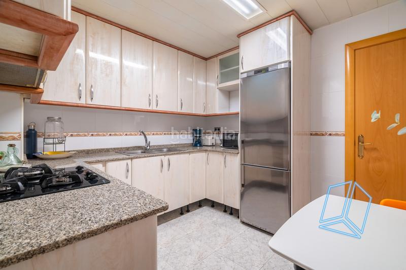 Foto 83454838-e112-4236-ad3c-d04def26a50d. Appartamento in Fontsanta-Fatjó Cornellà de Llobregat