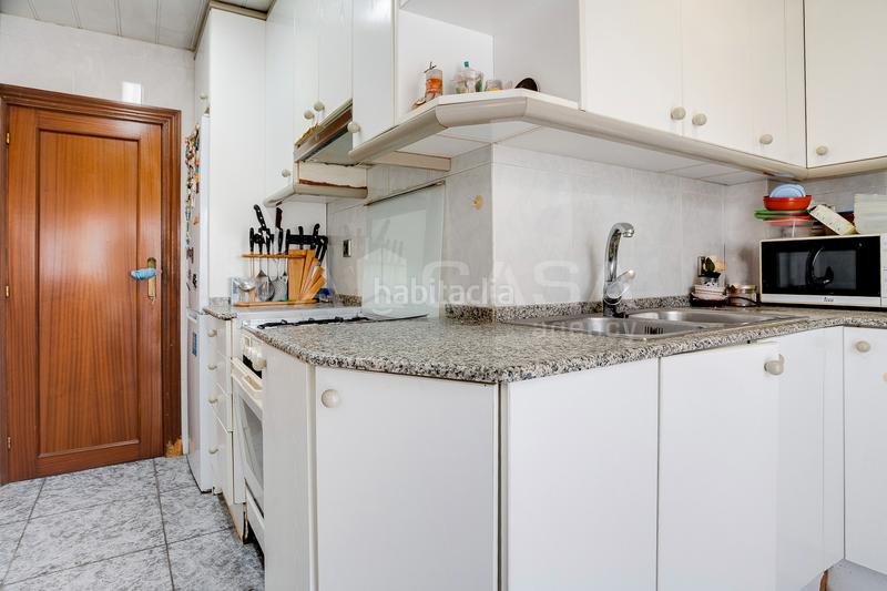 Foto d5effe84-99b2-411a-ae15-bfe4c178af1c. Etagenwohnung in Sant Ildefons Cornellà de Llobregat