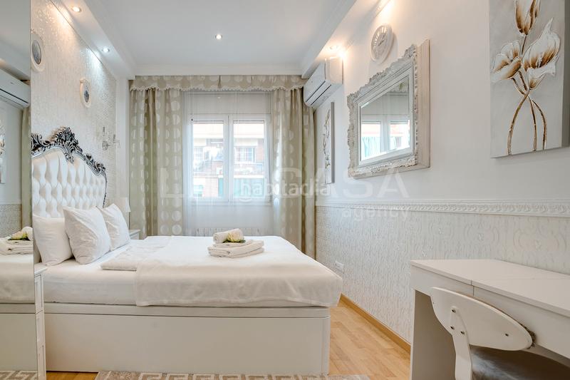 Foto 0c2704b9-3c6f-4580-8287-41f7342f01d3. Ground floor with parking in La Salut Badalona