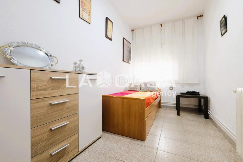 Foto ab166efa-3276-46ec-b8e8-27a25ecf6839. Flat with heating in Trinitat Vella Barcelona