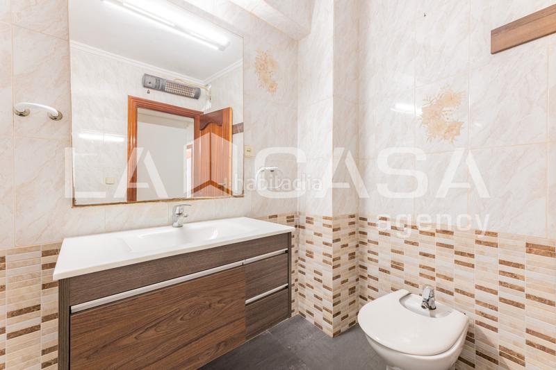 Foto 54af70d1-5b2d-479b-911a-f3c9b1f87419. Appartement dans El Grau Valencia