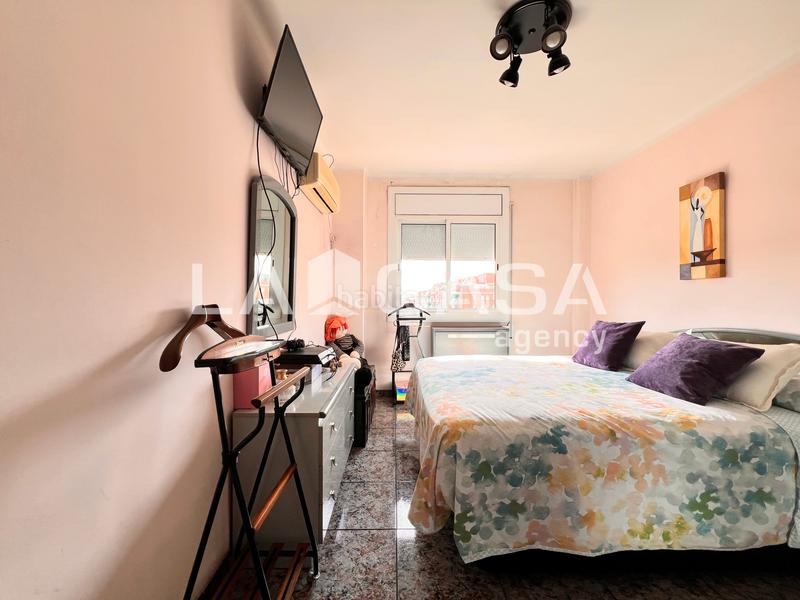 Foto f5bef24b-f09a-4c79-ba08-f5bd948550b6. Appartamento con riscaldamento in Llefià Badalona