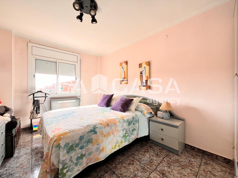 Foto 496c5812-9f03-4dbf-b32a-47802abcd548. Etagenwohnung mit heizung in Llefià Badalona