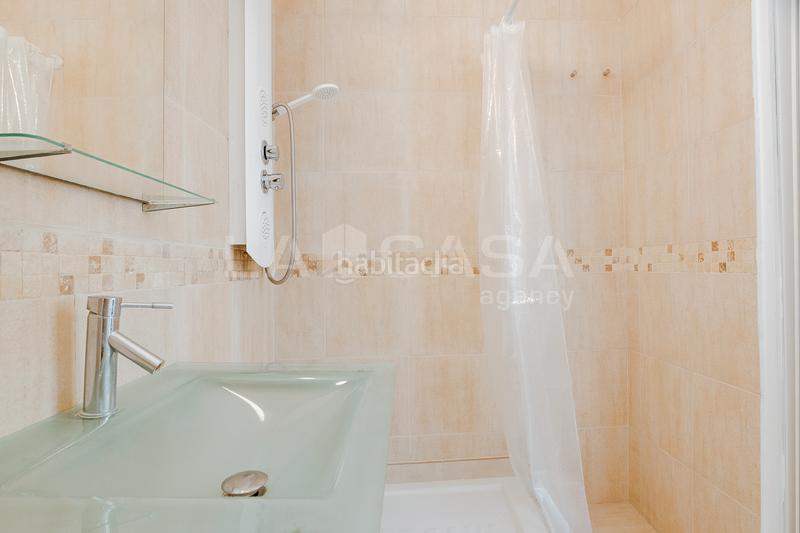 Foto 04642ebe-eef7-4ea2-92a4-c8992611ce64. Planta baixa a Pubilla Cases Hospitalet de Llobregat (L´)