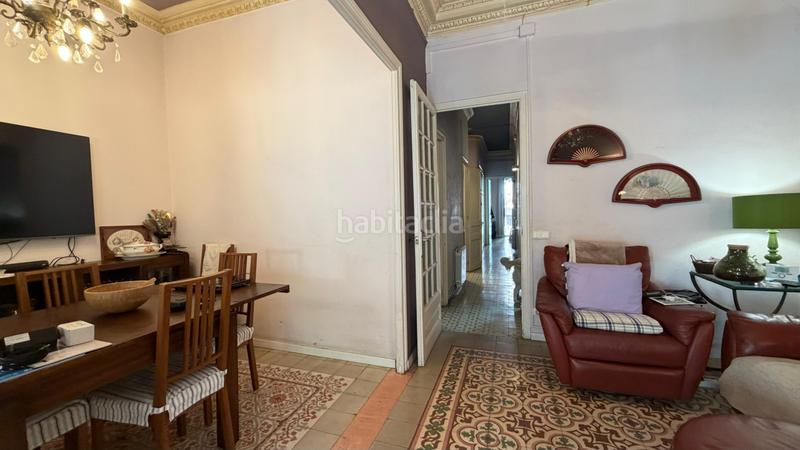 Foto ac16efc8-6fdb-426d-b86b-18ac0fed3a47. House with heating in El Camp de l´Arpa del Clot Barcelona