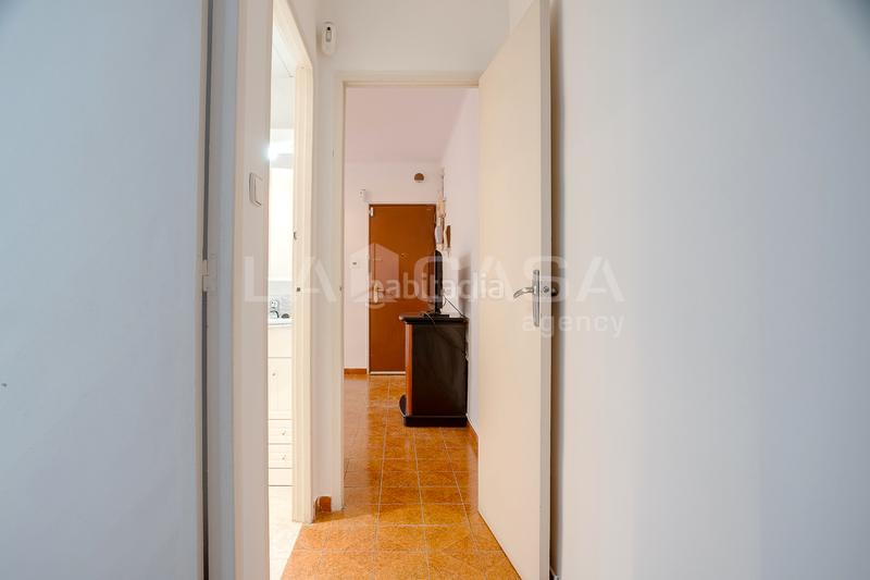 Foto 4626c363-e667-45ae-8395-9612c3a55389. Flat with heating in La Verneda - La Pau Barcelona