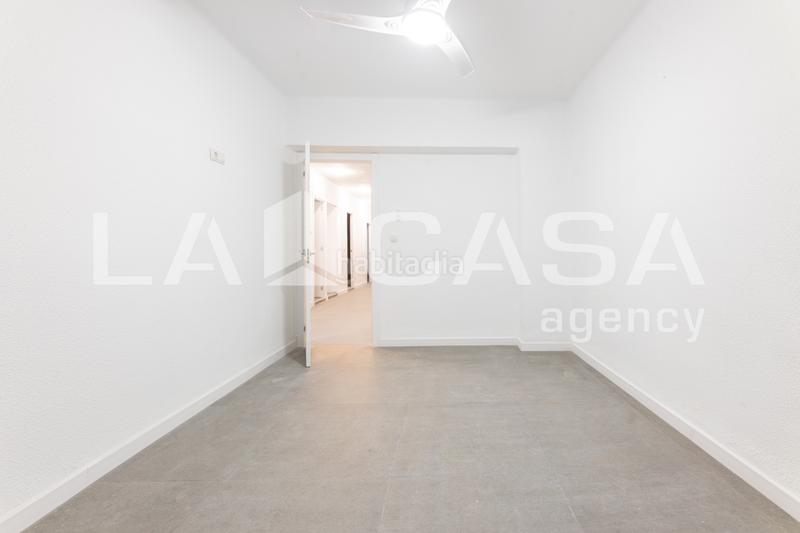 Foto e7afd5c9-d360-4c93-a7c1-05f5ca883622. Appartement dans Torrefiel Valencia