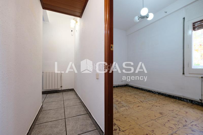 Foto c5c52bc7-fa0b-4ce1-ab81-3cf593f66613. Appartamento con riscaldamento in Turó de la Peira Barcelona