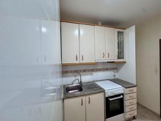 Appartement  Carrer de la pubilla casas. Oportunidad para inversion o primera vivienda!