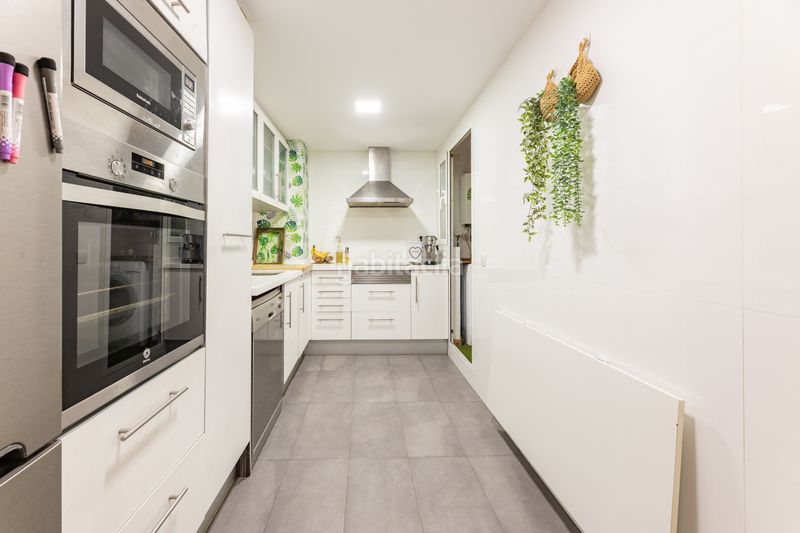 Foto ea085195-465e-4a2b-b907-cf009e0754a9. Pis amb aparcament a Mestalla Valencia