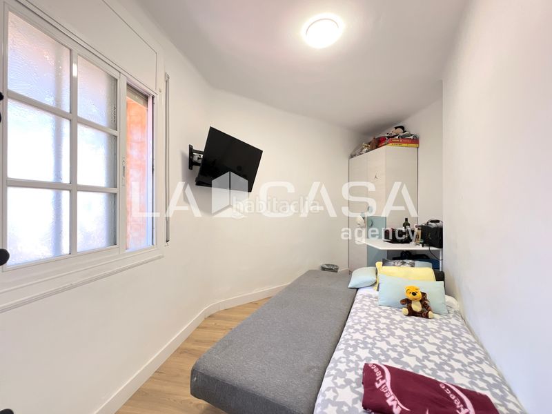 Foto 39e46332-1e4d-410b-bbf9-1b8c29e5f3f5. Àtic a Prosperitat Barcelona