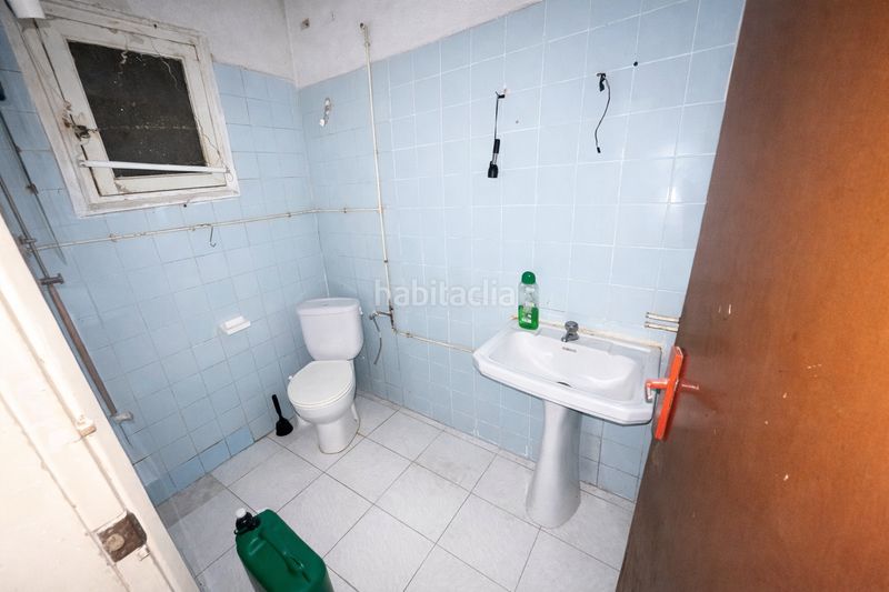 Foto 1b3d2f19-746a-4160-8fee-2d284e631bdc. Local comercial a Riera Cornellà de Llobregat