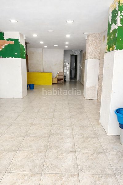 Foto ae29ab06-1cf6-43cd-a117-90ea5359c066. Local comercial a Riera Cornellà de Llobregat